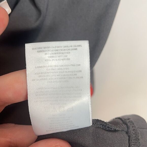 Boys Spyder Red/Grey/Black T-shirt. Size XL. - Picture 7 of 7